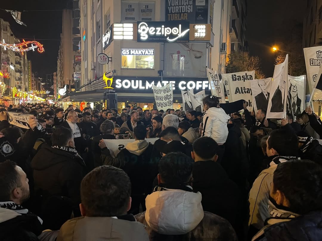 Büyük Altay Camiasınabu Akşam Semtimiz Alsancak’ta Altay’ımız Için Gerçekleştirilen “Kurtuluş” Y (1) Min