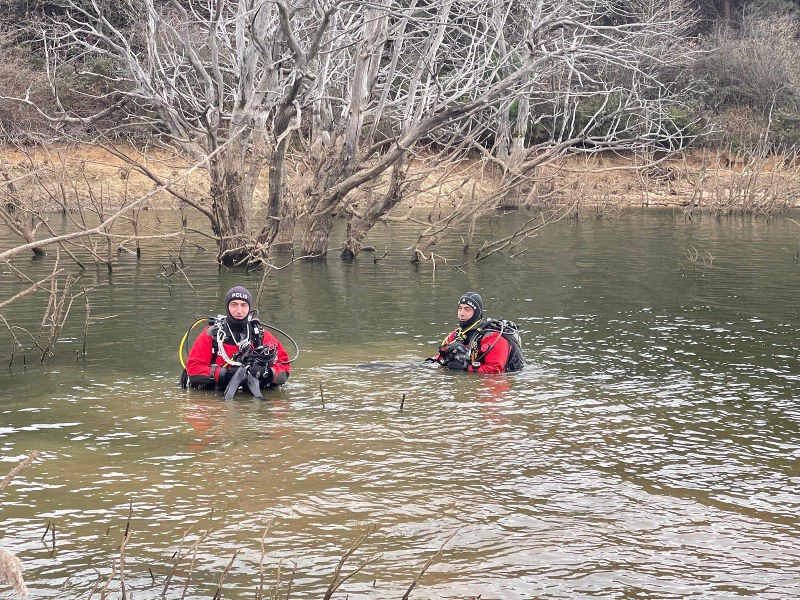 E L I F K U M A L’ I A R A M A C A L I S M A L A R I 8’ I N C I G U 1097546 325772 Min