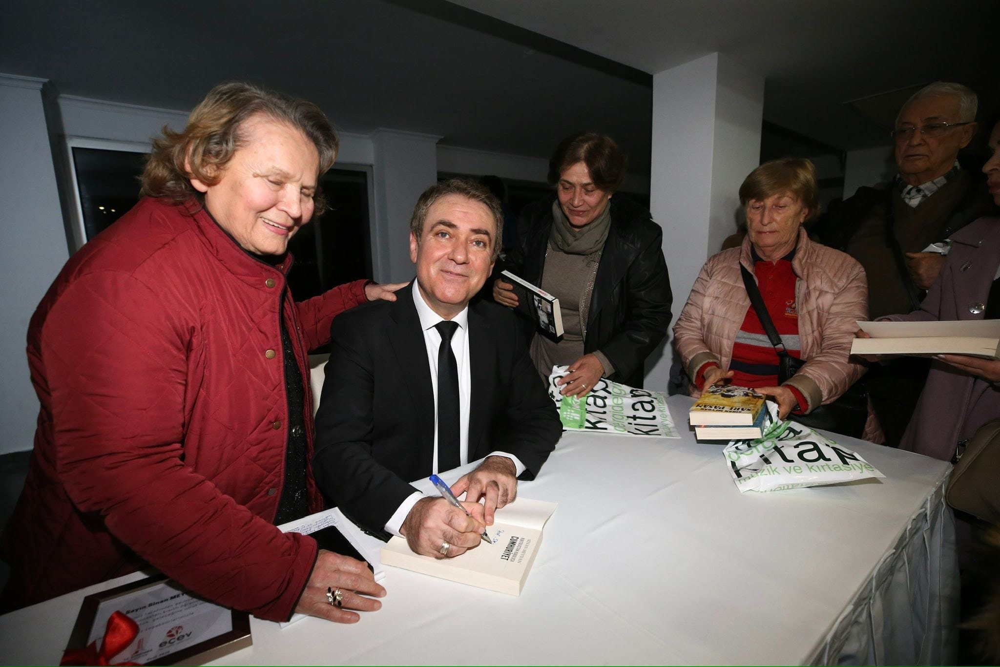 F9638134 0F09 4156 9053 012Fe8502421