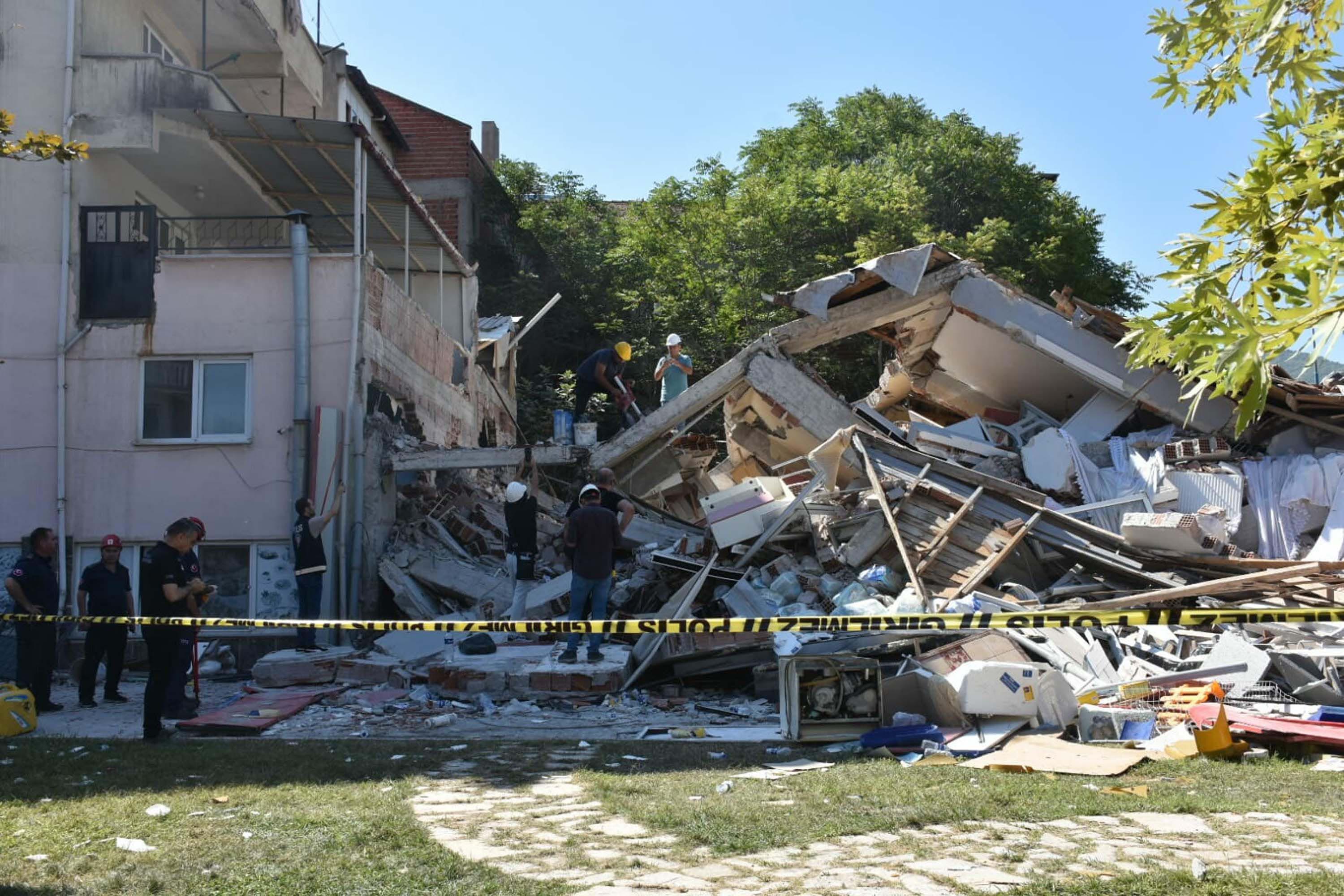 Prof. Dr. Hasan Sozbilir 5.1Lik Deprem 1132016 336098 (1)