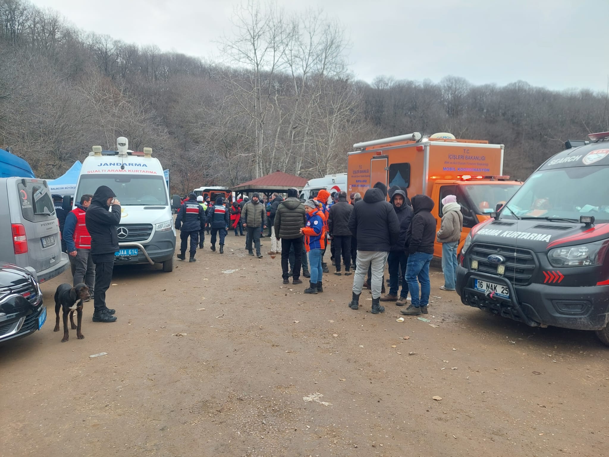 S I R R A K A D E M B A S A N E L I F I A R A M A C A L I S M A L A 1096109 325382 Min