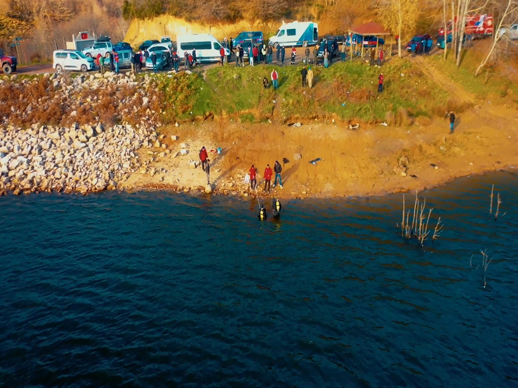 S I R R A K A D E M B A S A N E L I F’ I N E R K E K A R K A D A S I 1094360 324832