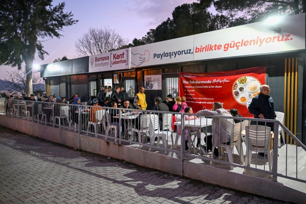 Bornovada Iftar Dayanismasi (9)