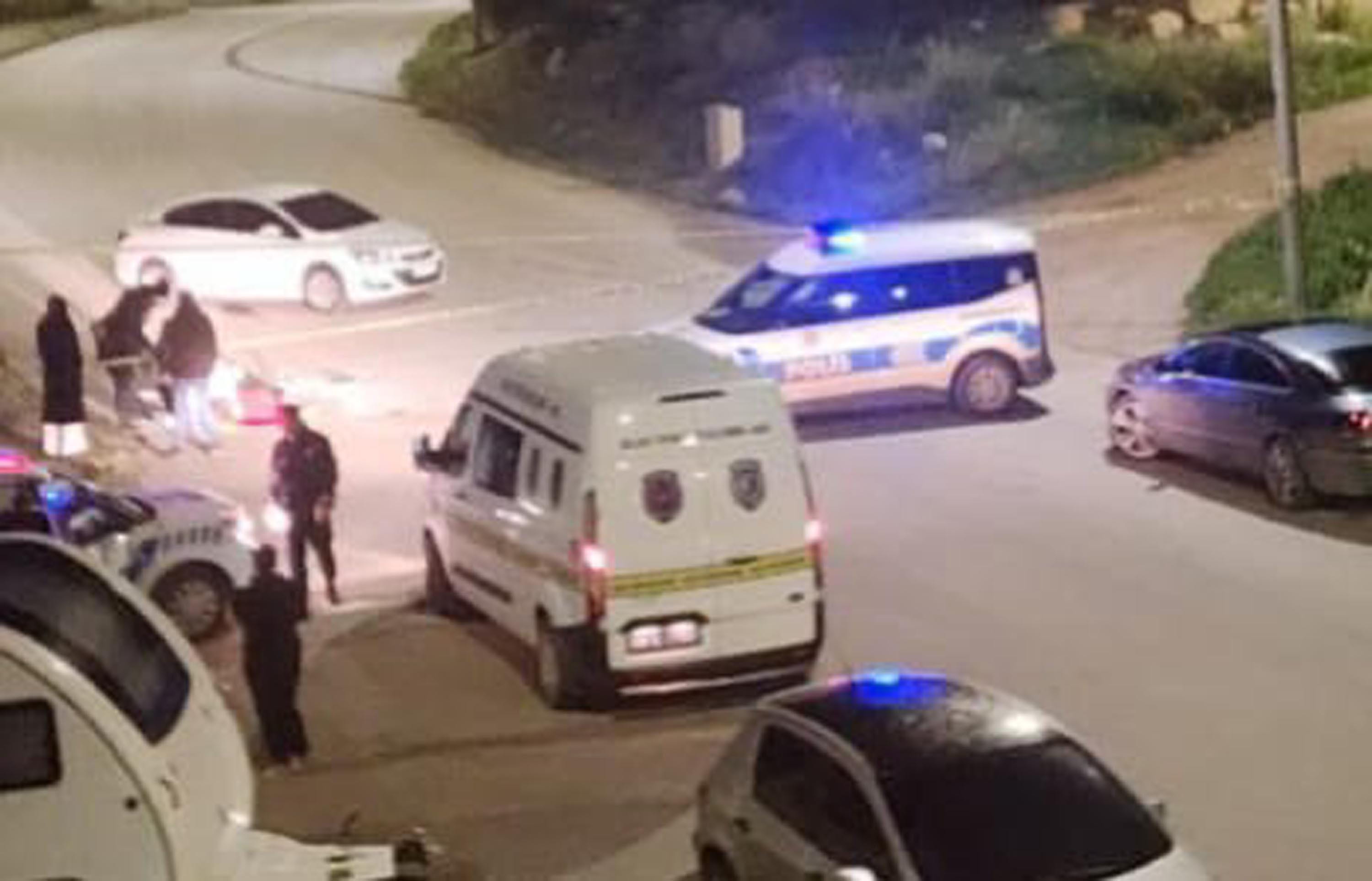 Didimde 1I Kadin 2 Kisinin Sokakta Si 1144758 339893 (1)