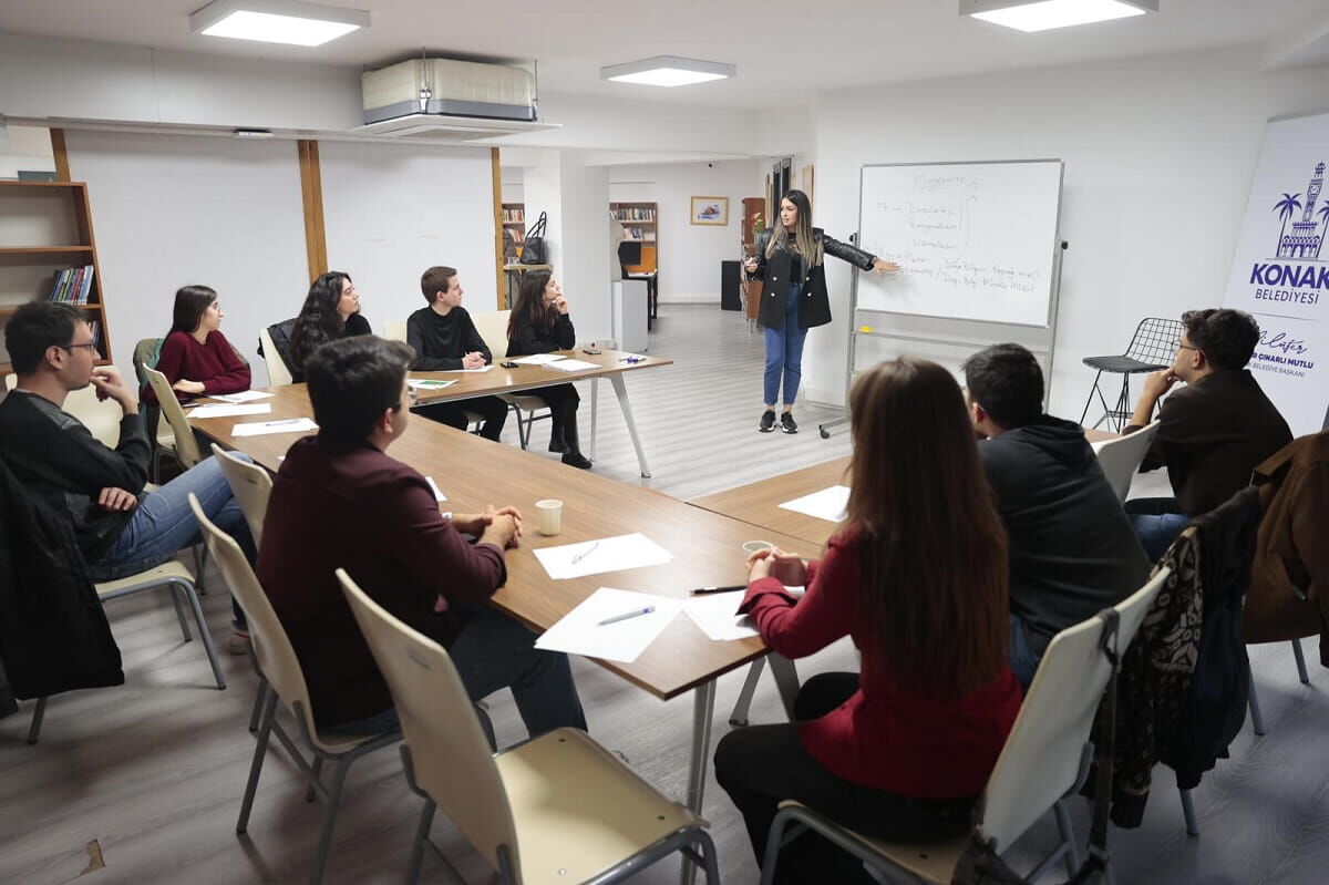 Gencligin Kalbi Bu Merkezde Atiyor 6