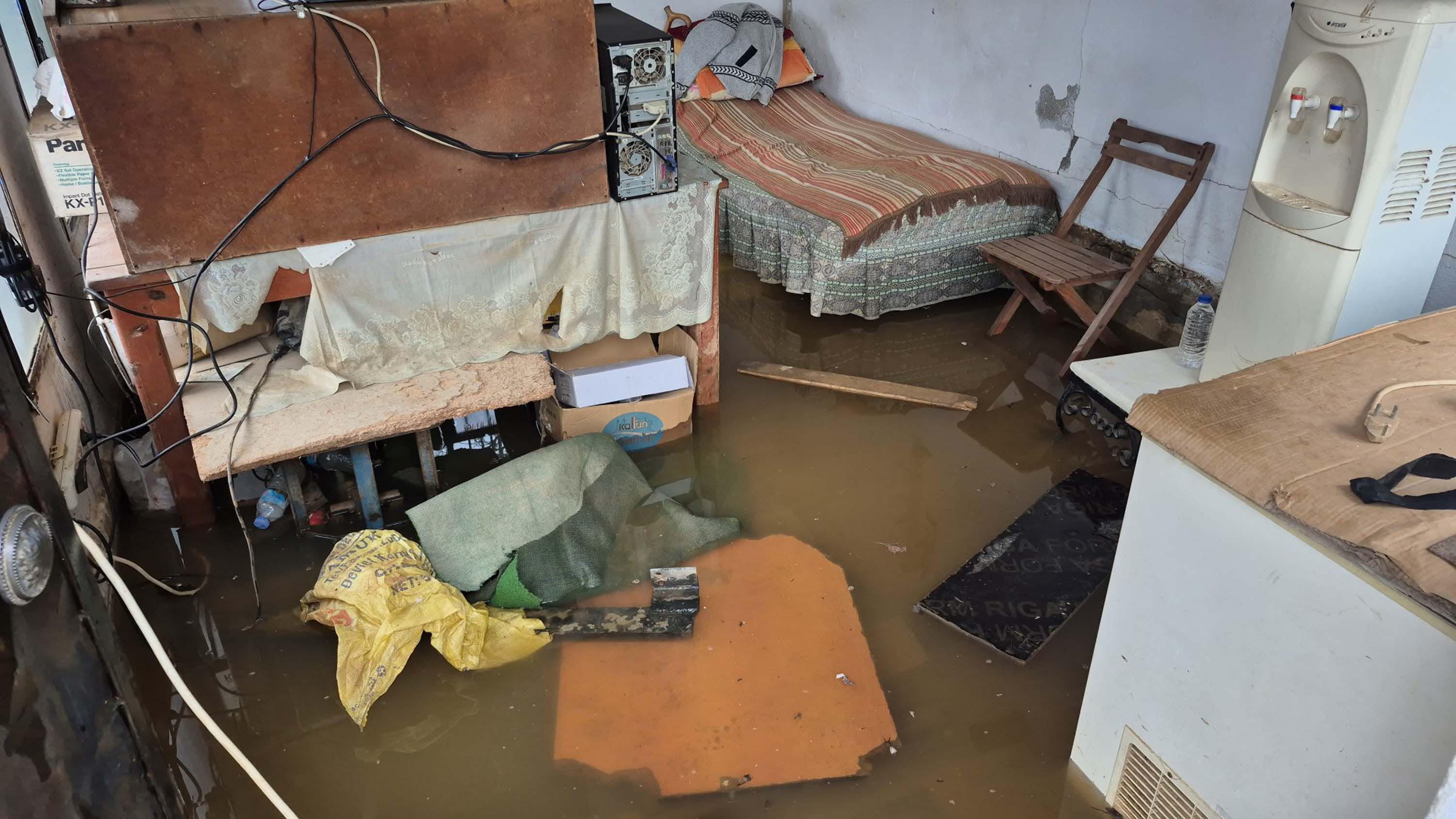 Muglada Gole Donen Yolda Kano Ile Ilerl 1168089 346982 (1)