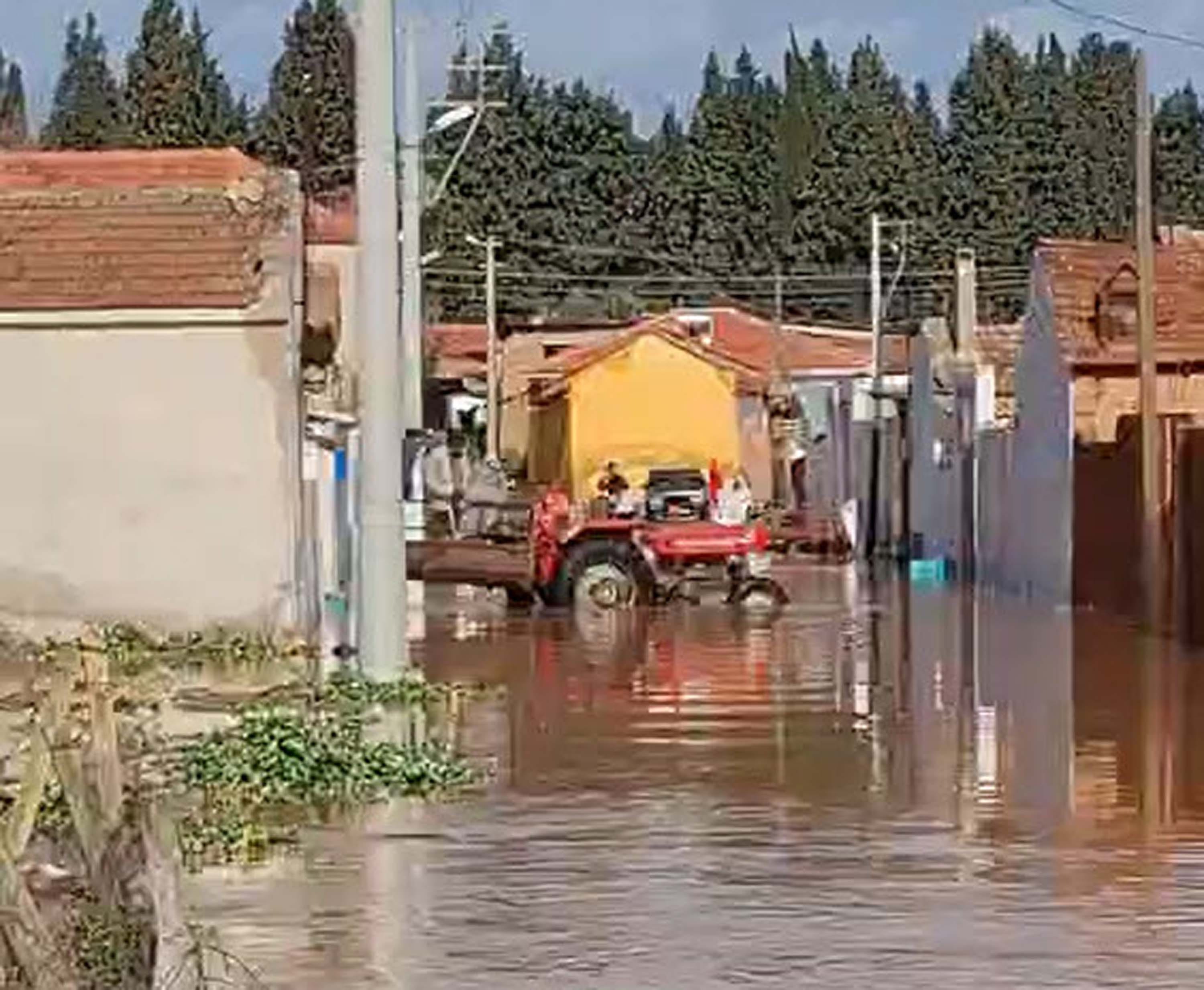 Salihlide Saganak Sonrasi Kopru Yikildi 1156286 343359 (1)