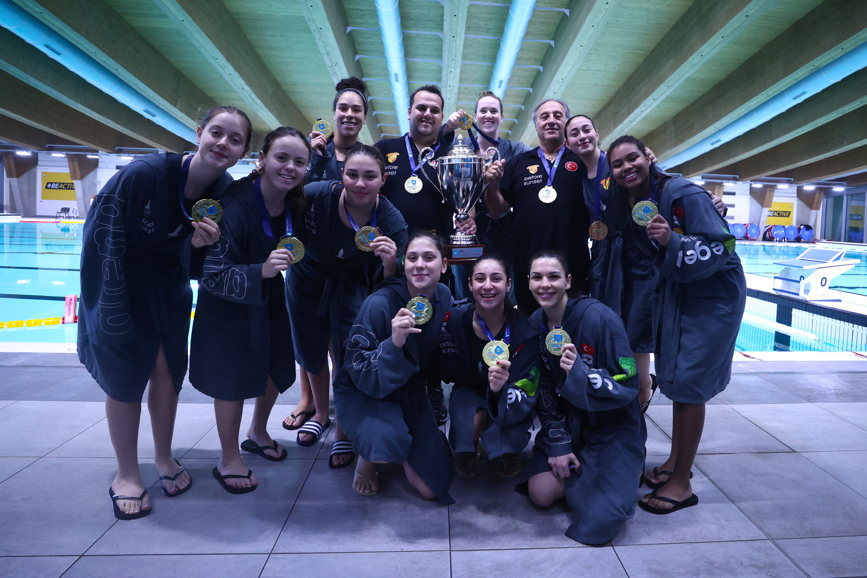 Goztepeden Sutopunda Izmire Ucuncu Avr 1225078 364272 (1)