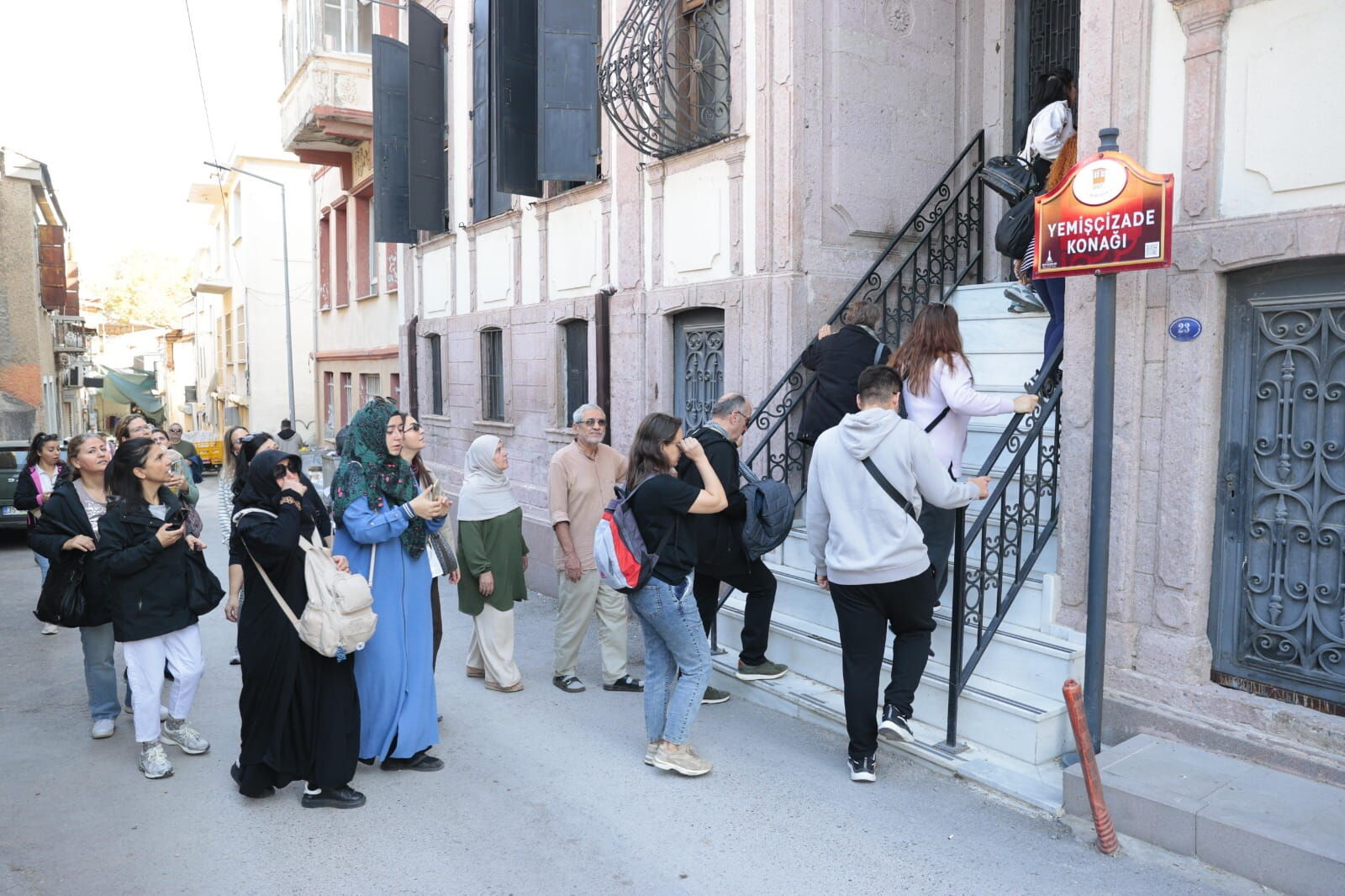 Konak Tarih Gezileri’nde Yeni Dönem Başlıyor (6)