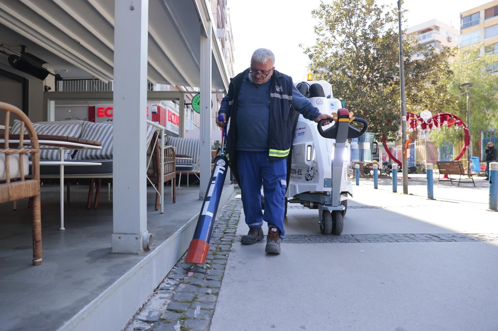 Konak’tan Temizliğe Pratik Çözüm Filler Görev Başında (4)