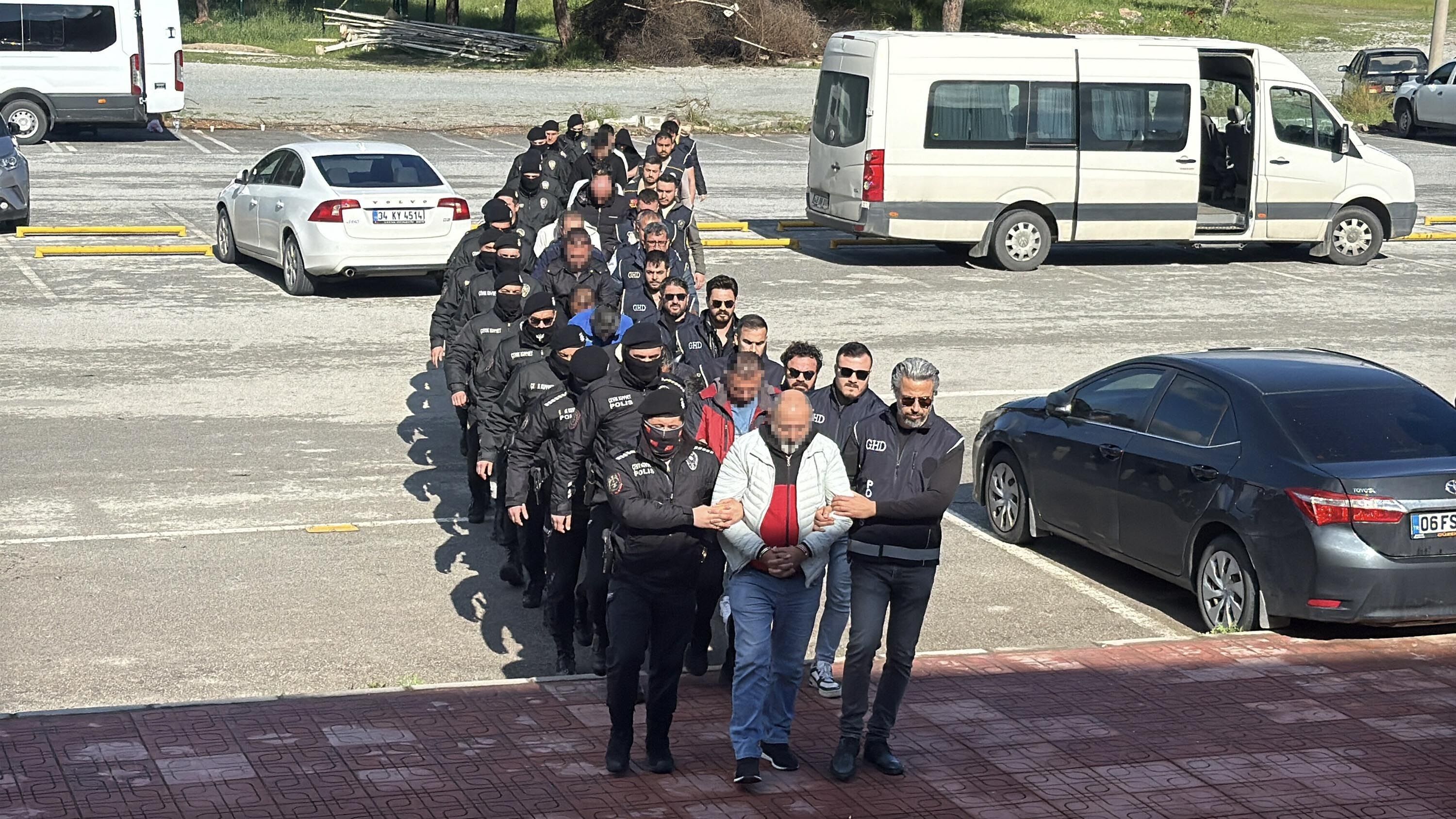 19 Kacak Gocmenin Oldugu Bot Faciasinda 1245526 370569 (1)