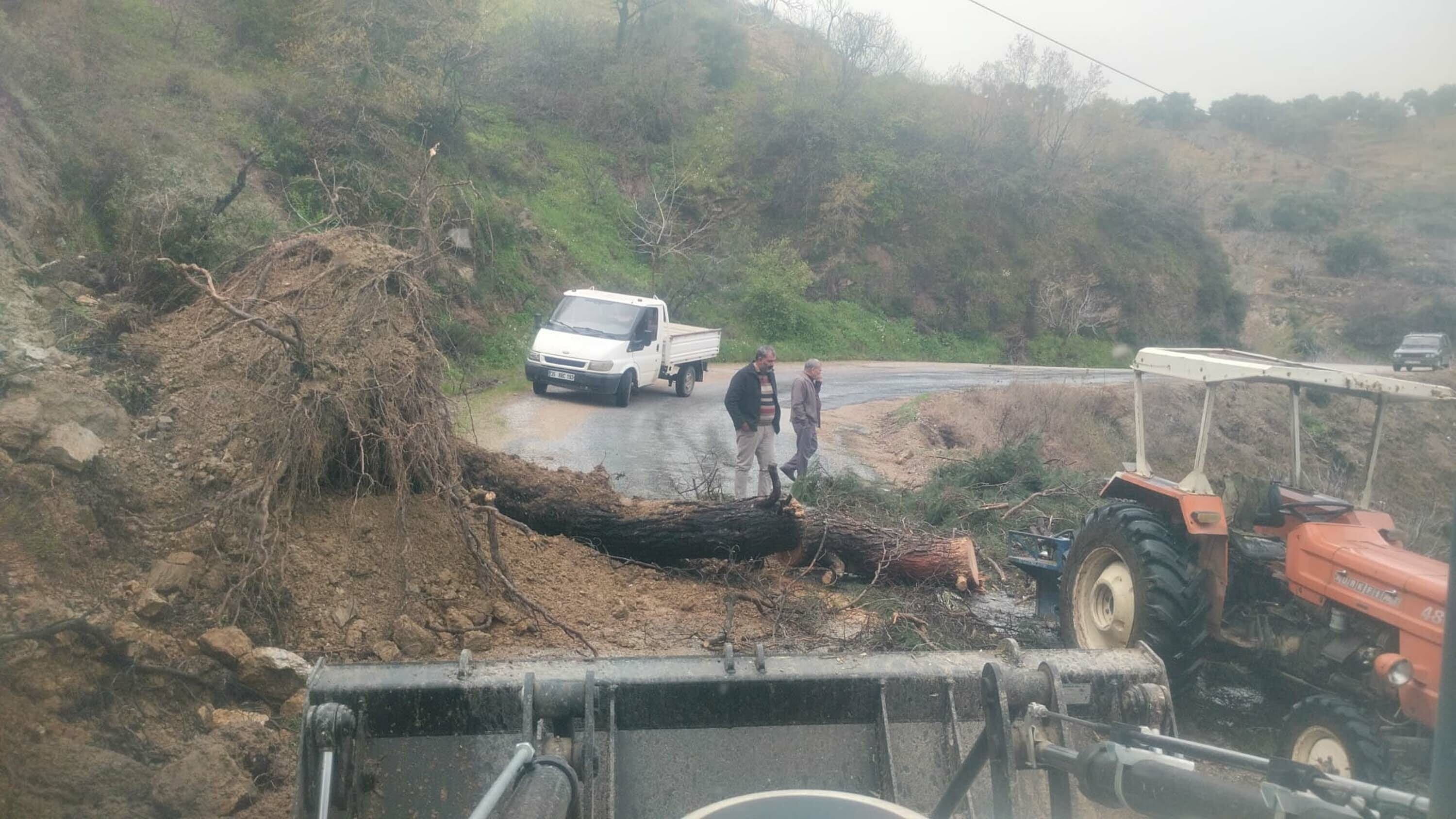 Aydinda Saganak Istinat Duvari Coktu 1244562 370294 (1)