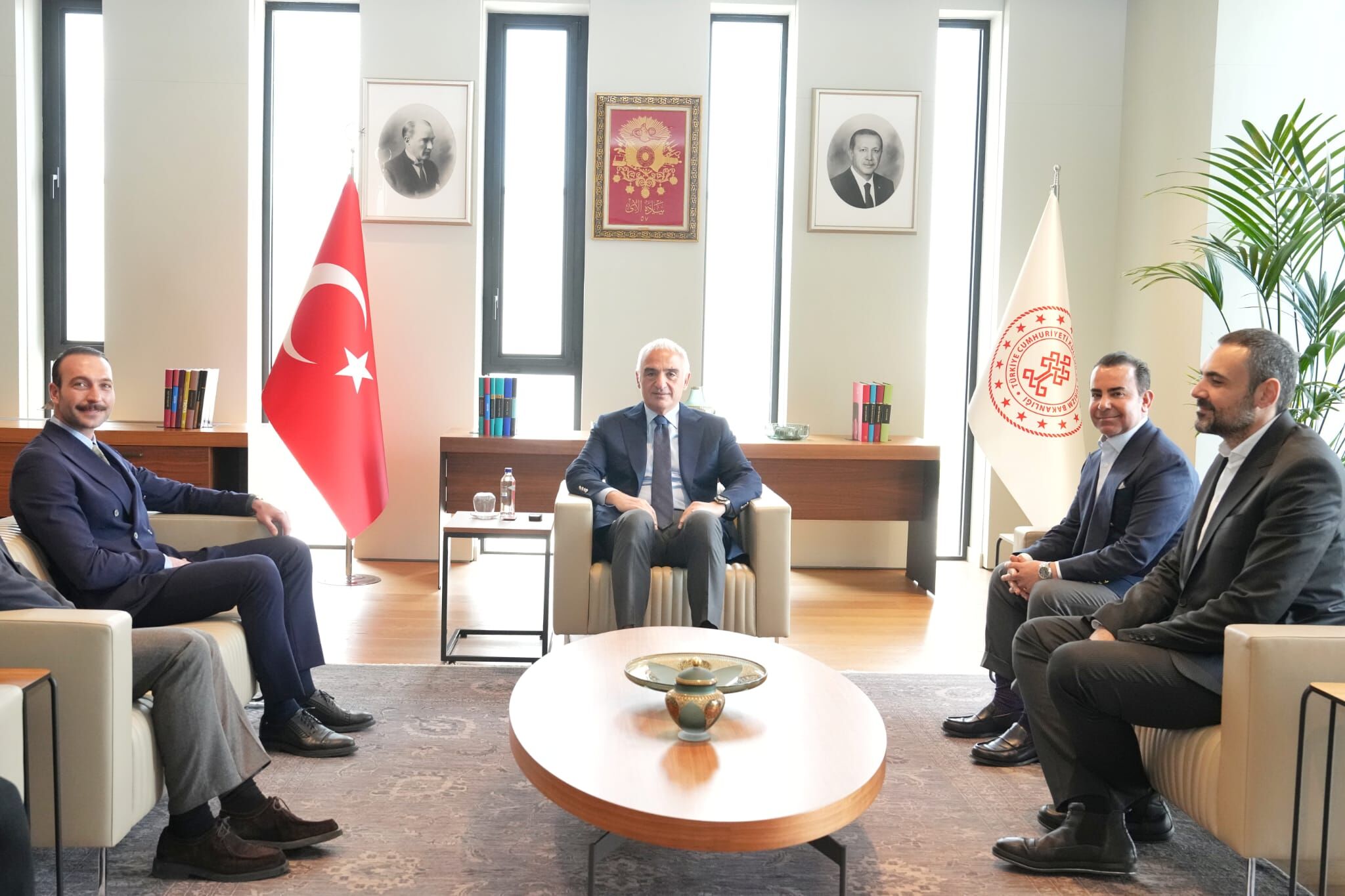 Bakan Ersoy Sanatci Gorkem Sevindiki K 1255828 373702 (1)