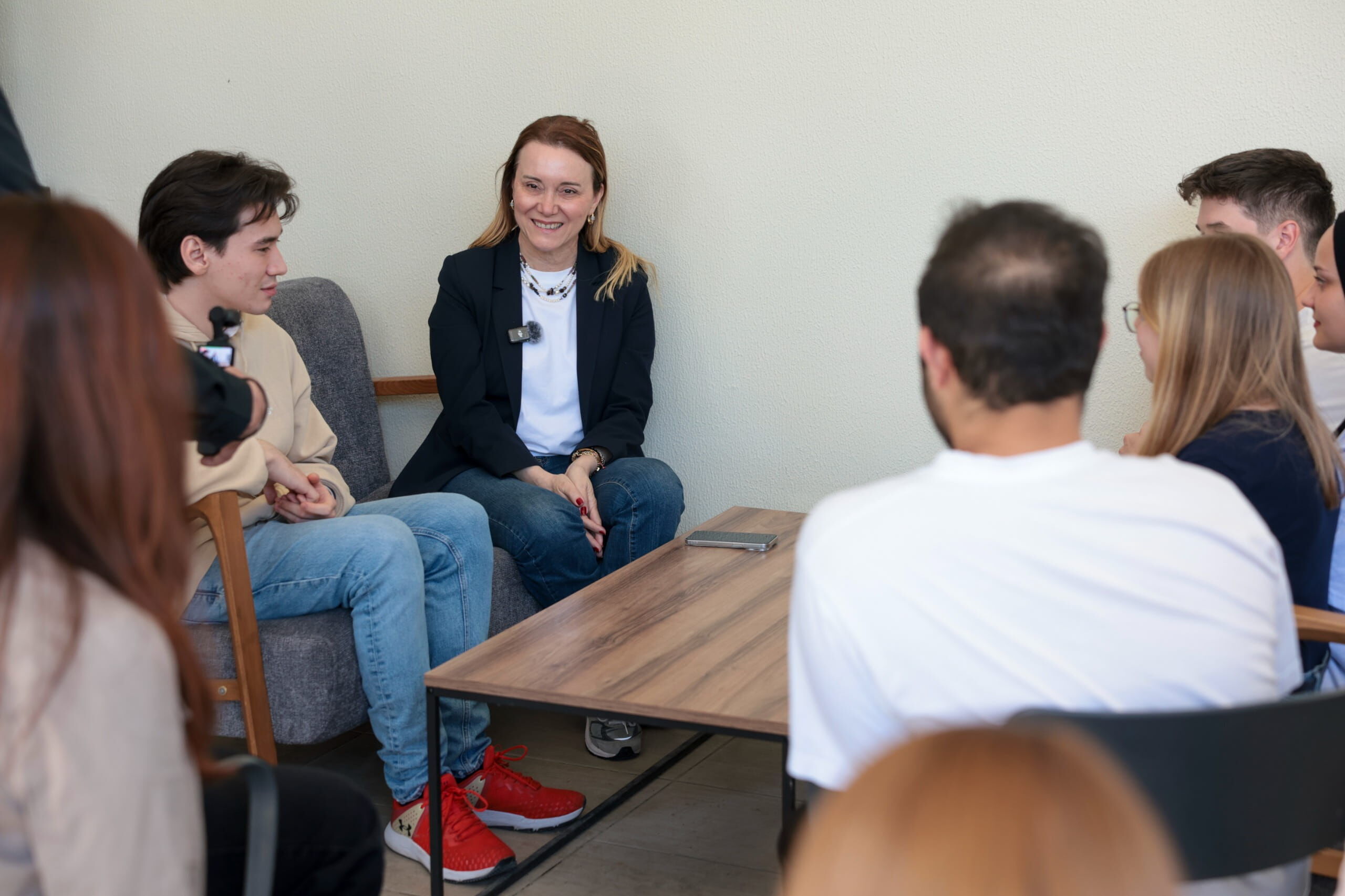 Başkan Mutlu Ferdi Zeyrek Gençlik Merkezi’nde Gençlerle Buluştu (1)