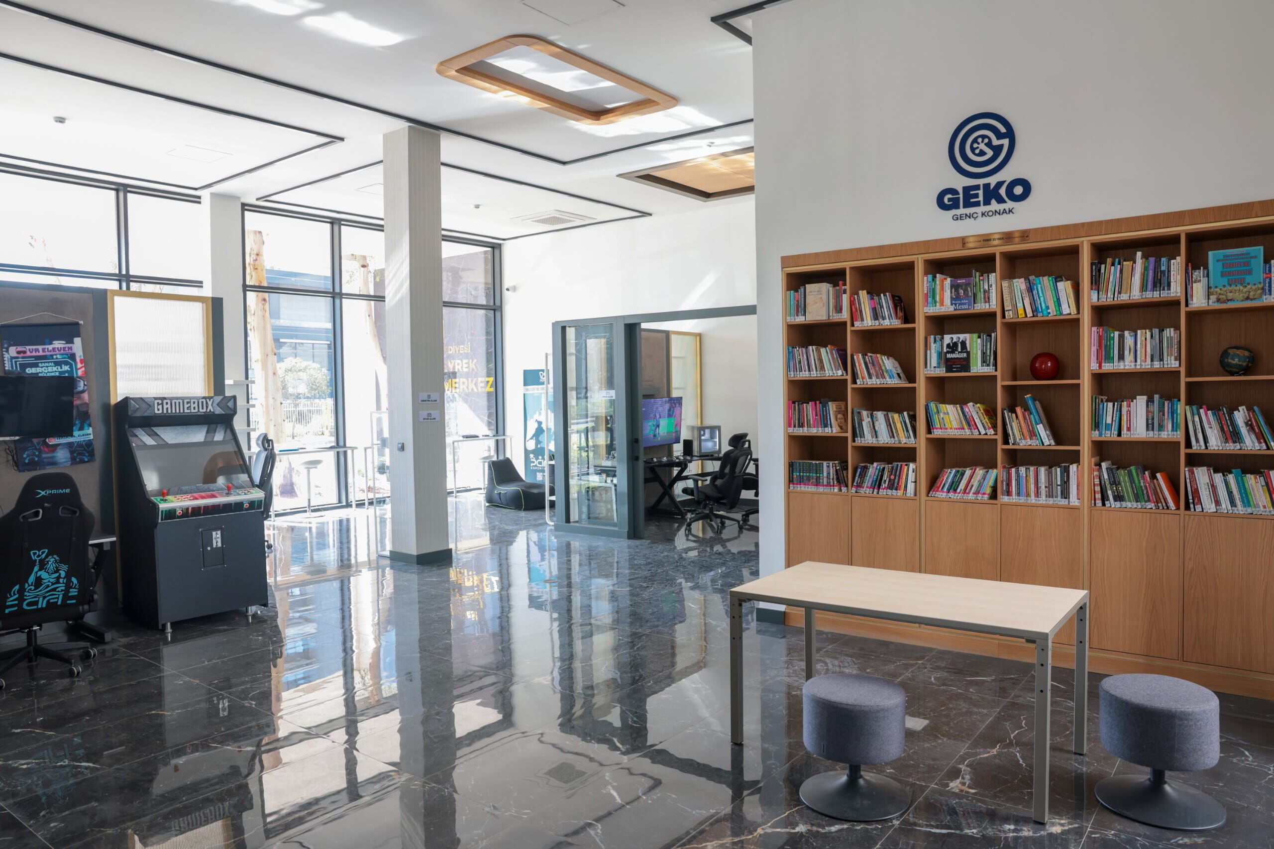 Başkan Mutlu Ferdi Zeyrek Gençlik Merkezi’nde Gençlerle Buluştu (11)