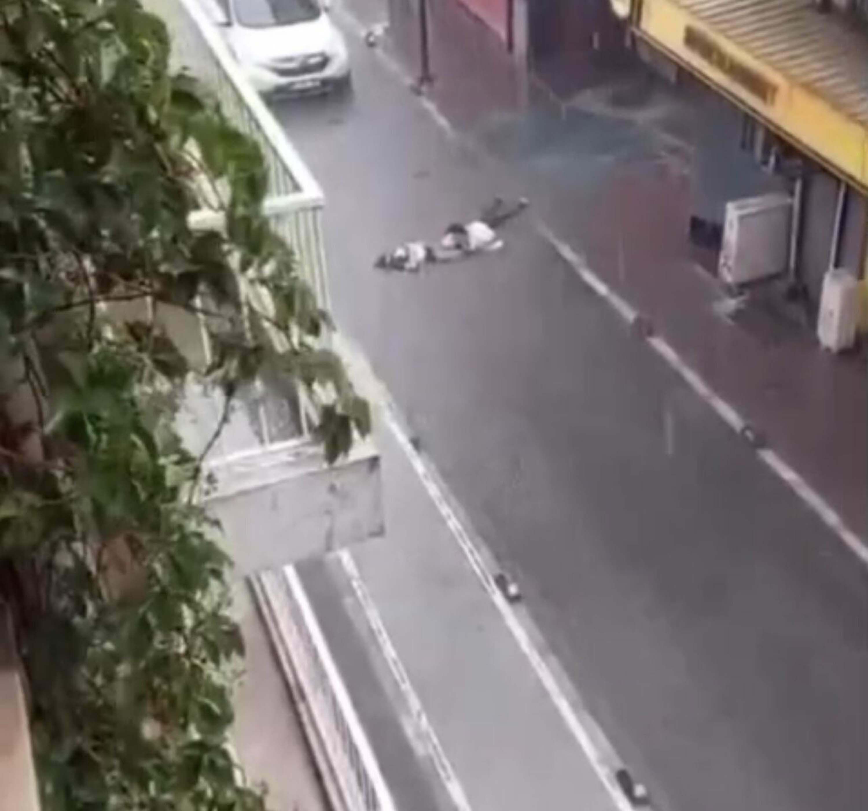 E L E K T R I K D A V A S I N D A I Z S U G E N E L M U D U R U V E 1283104 381753