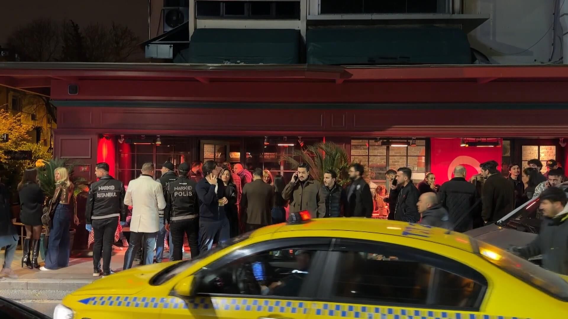 I S T A N B U L D A U Y U S T U R U C U S O R U S T U R M A S I K A 1256636 373939