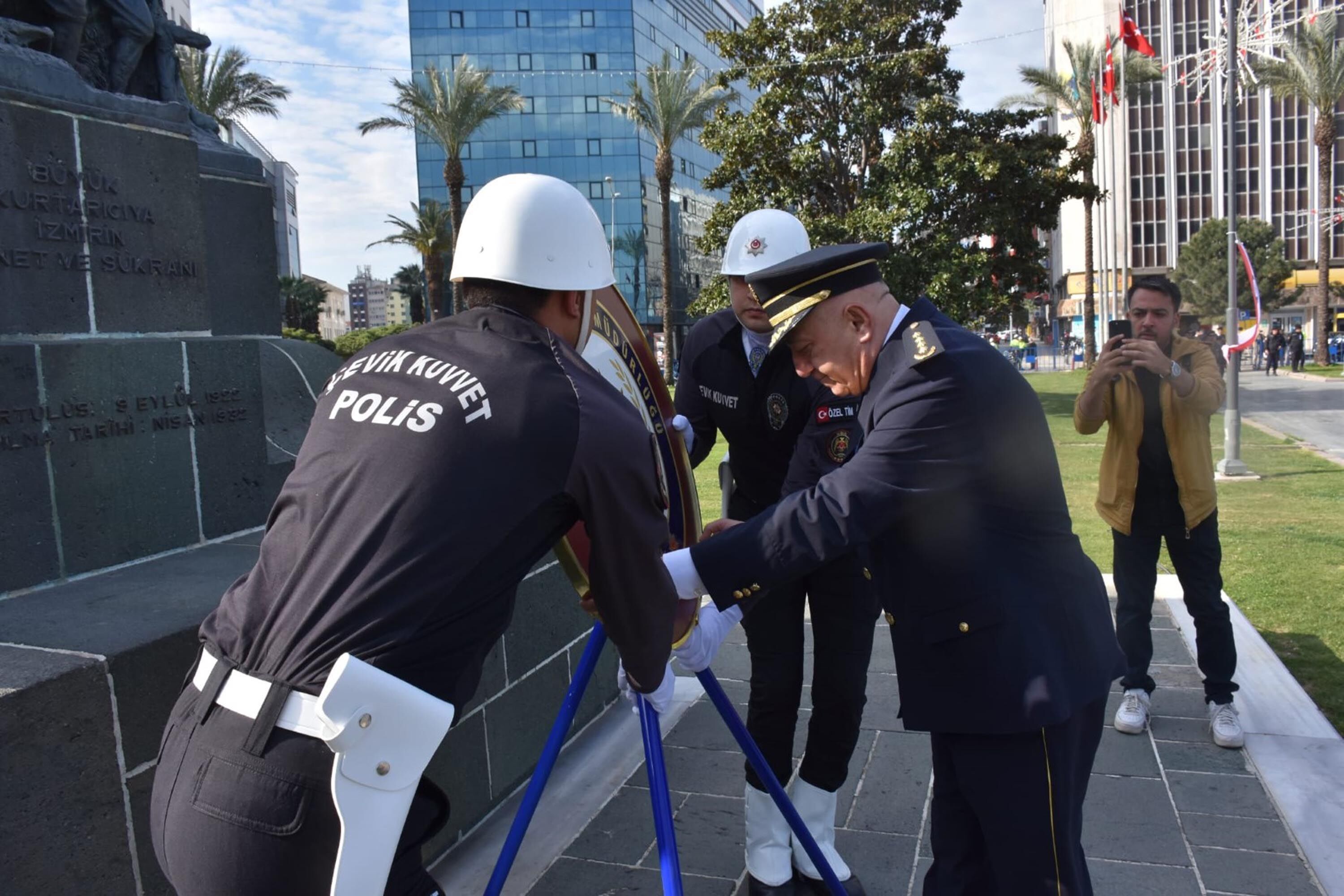 I Z M I R D E T U R K P O L I S T E S K I L A T I N I N 181 I N 1253725 373114