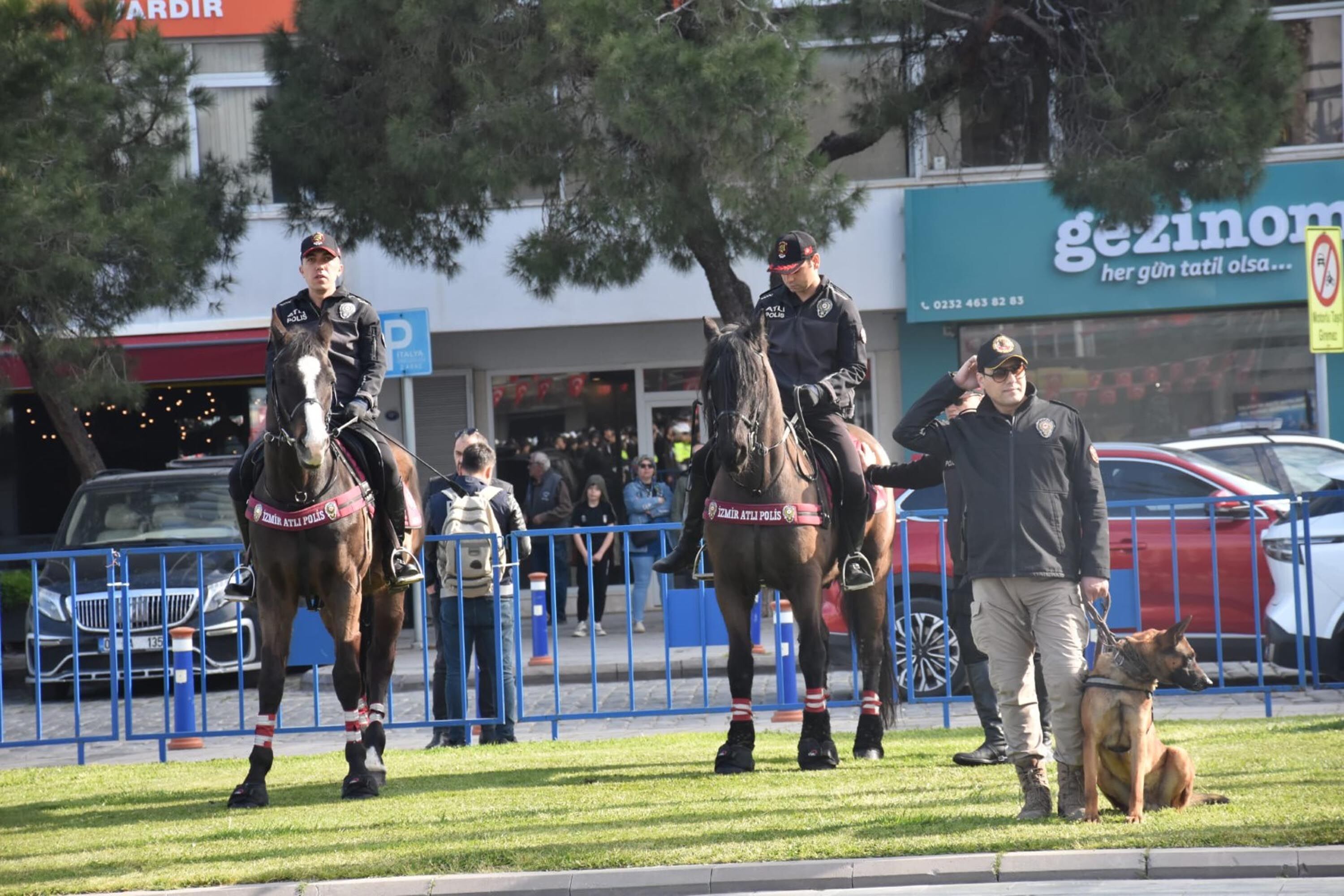 I Z M I R D E T U R K P O L I S T E S K I L A T I N I N 181 I N 1253727 373114