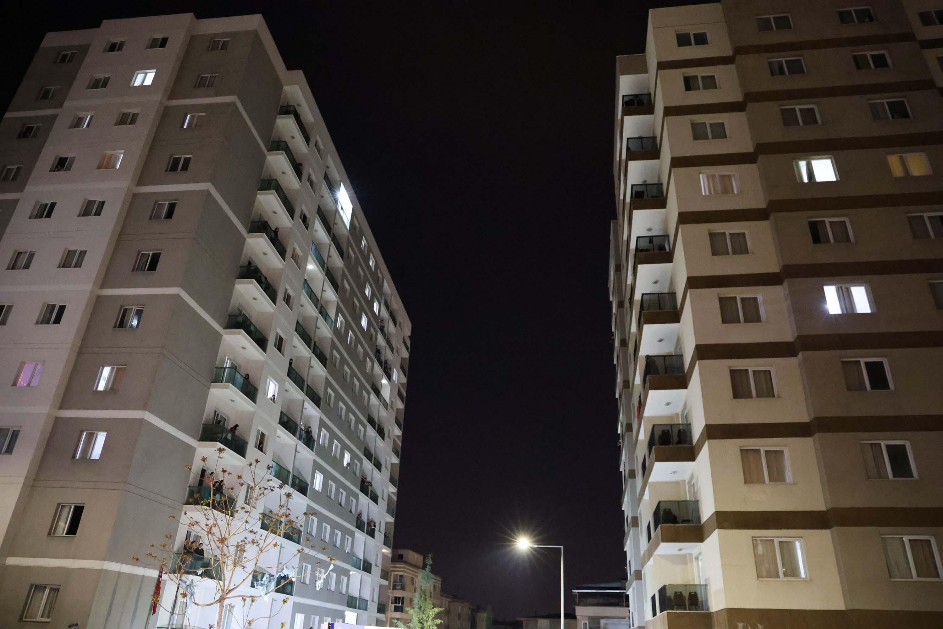 Izmir’de 28 Ogrenci Gida Zehirlenmesi S 1257845 374277 (1)