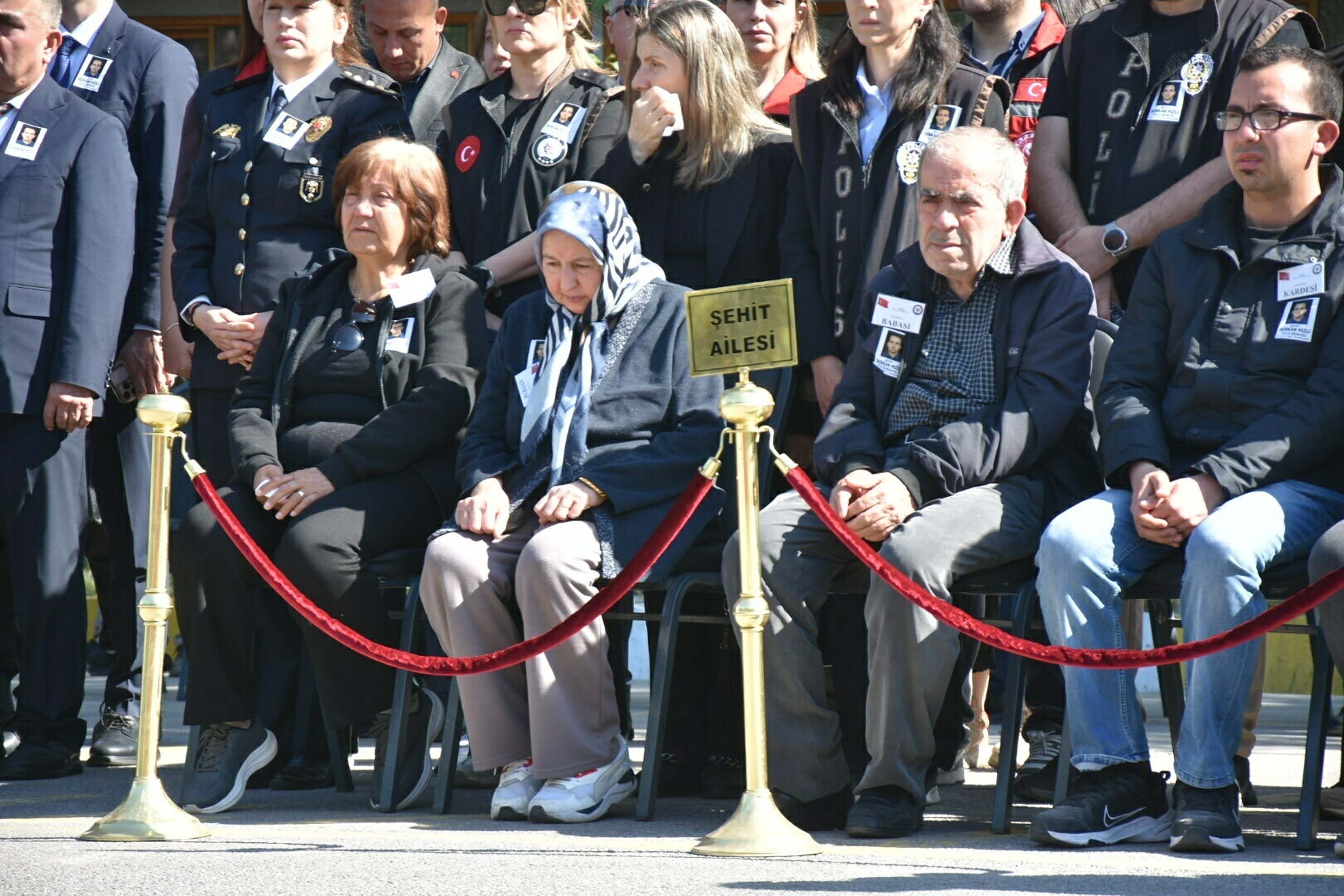 Izmirdeki Kazada Sehit Olan Polis Memur 1285678 382539 (1)