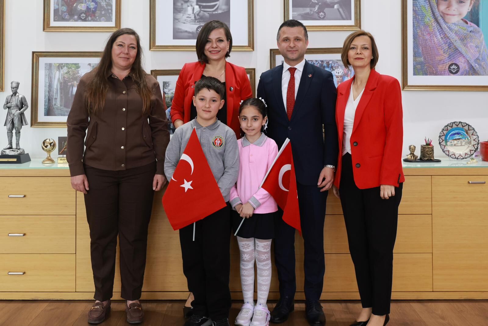 Karabağlar 23 Nisan (3) Hüseyin Akdağ Ilkokulu