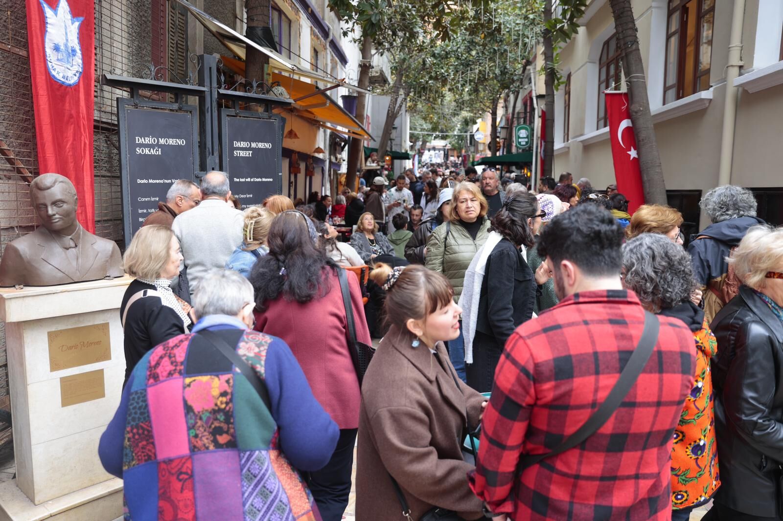 Konak’tan Dario Moreno Için Unutulmaz Şenlik İzmirliler Akın Etti (3)