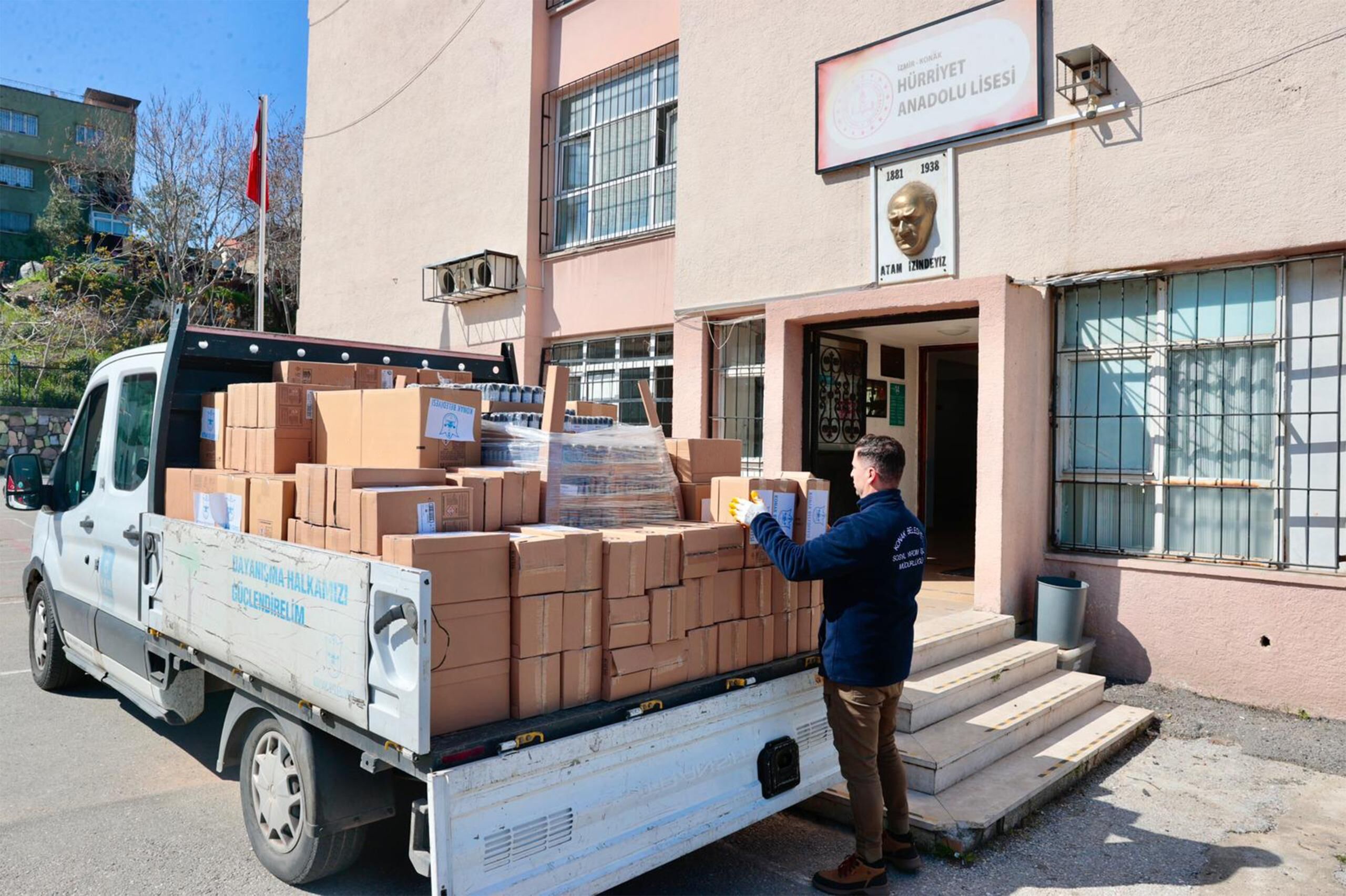 Konak’tan Okullara ‘Hijyenik’ Destek (4)