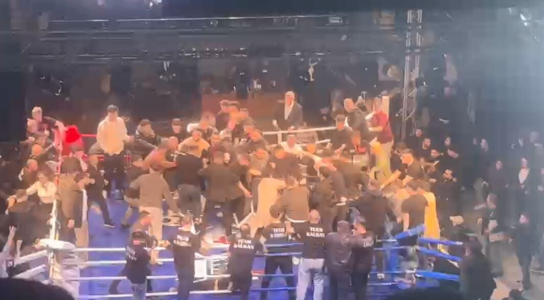 Milli Boksor Kalkan Rus Hocanin Yaptigi 1279492 380716 (1)