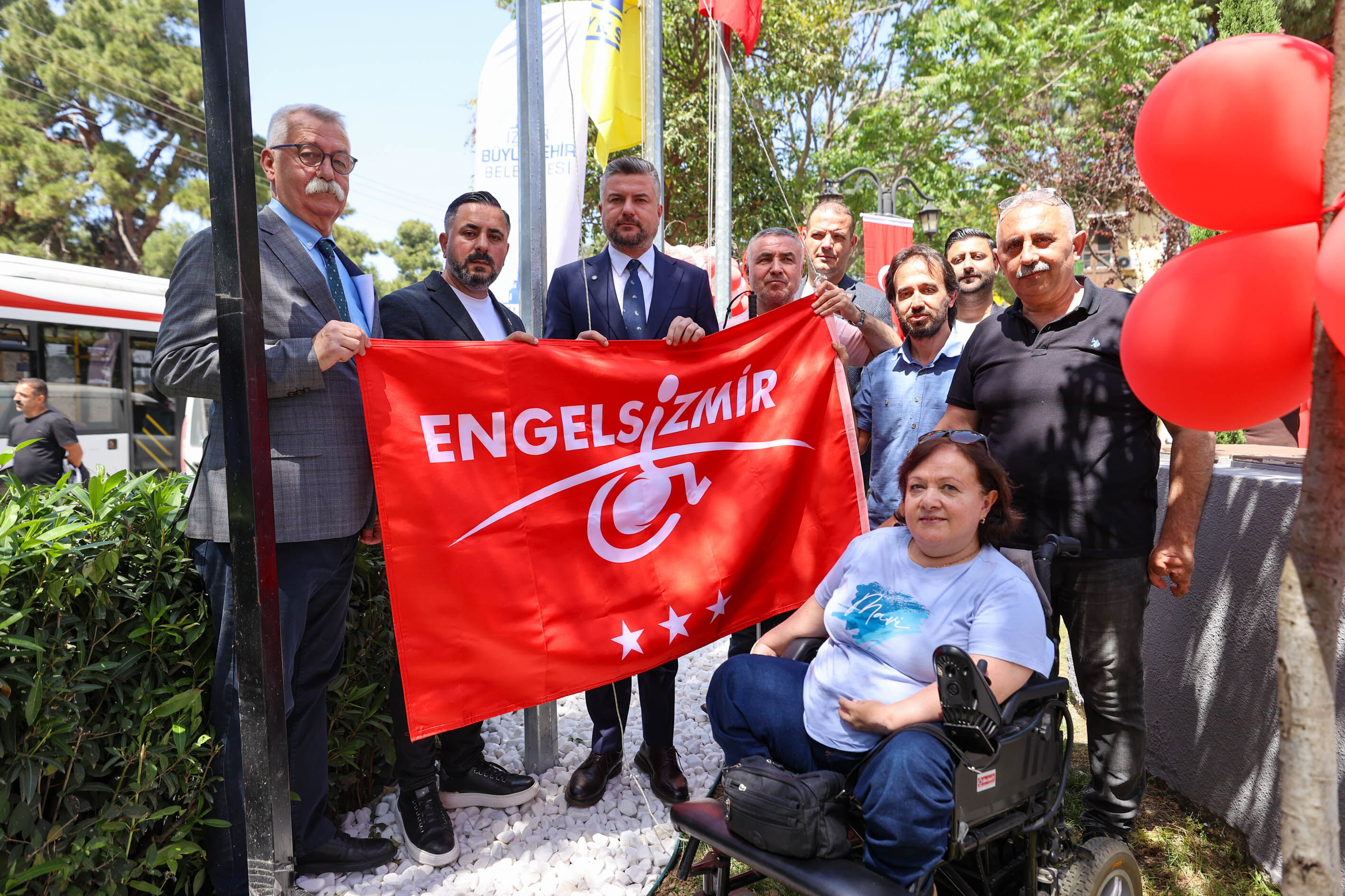 Buca Göksu +1 Kafe’ye “Üç Yıldızlı Kırmızı Bayrak 8 (1)