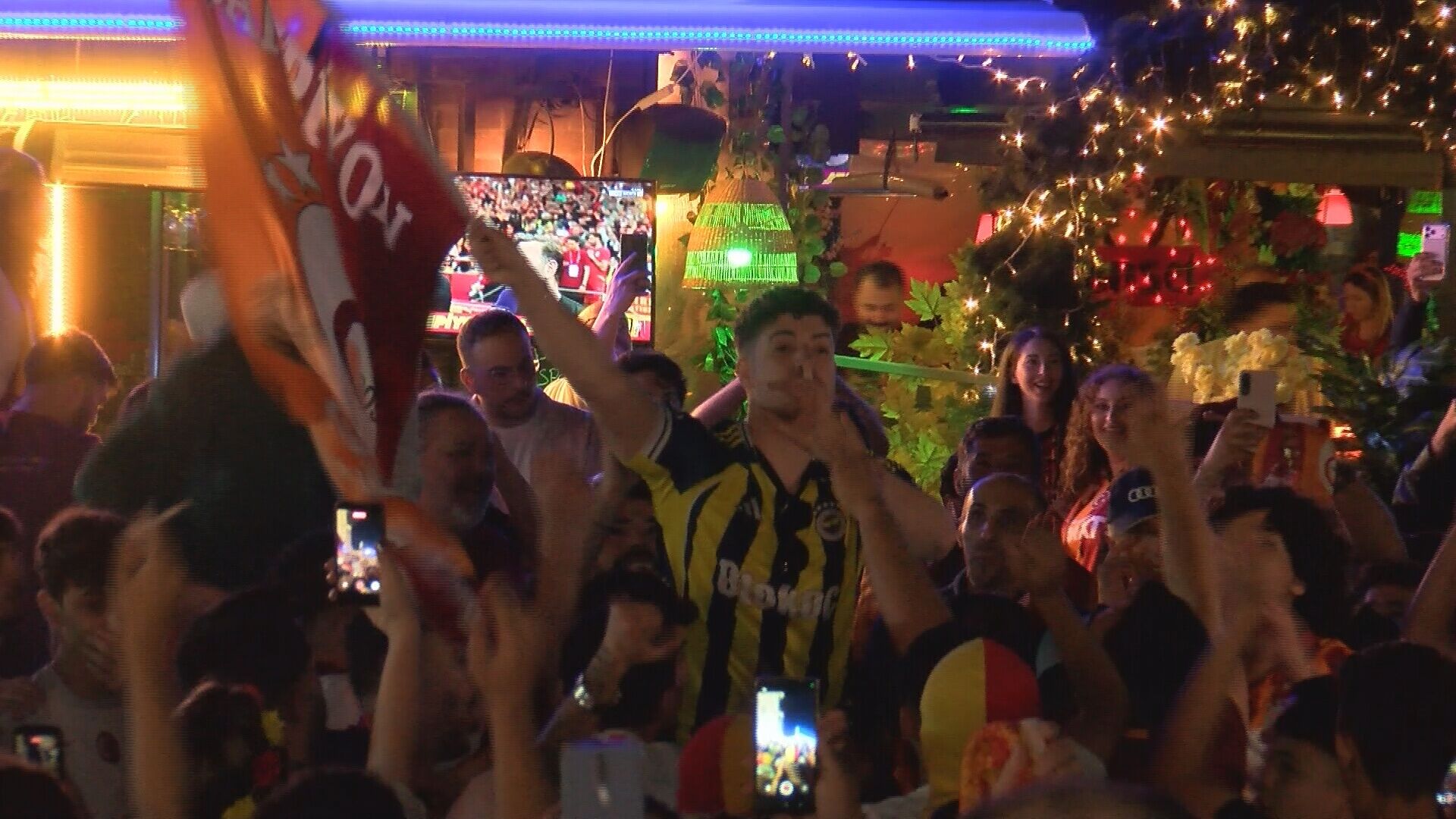 Galatasarayin Sampiyonlugu Izmirde Cos 1302630 387354 (1)