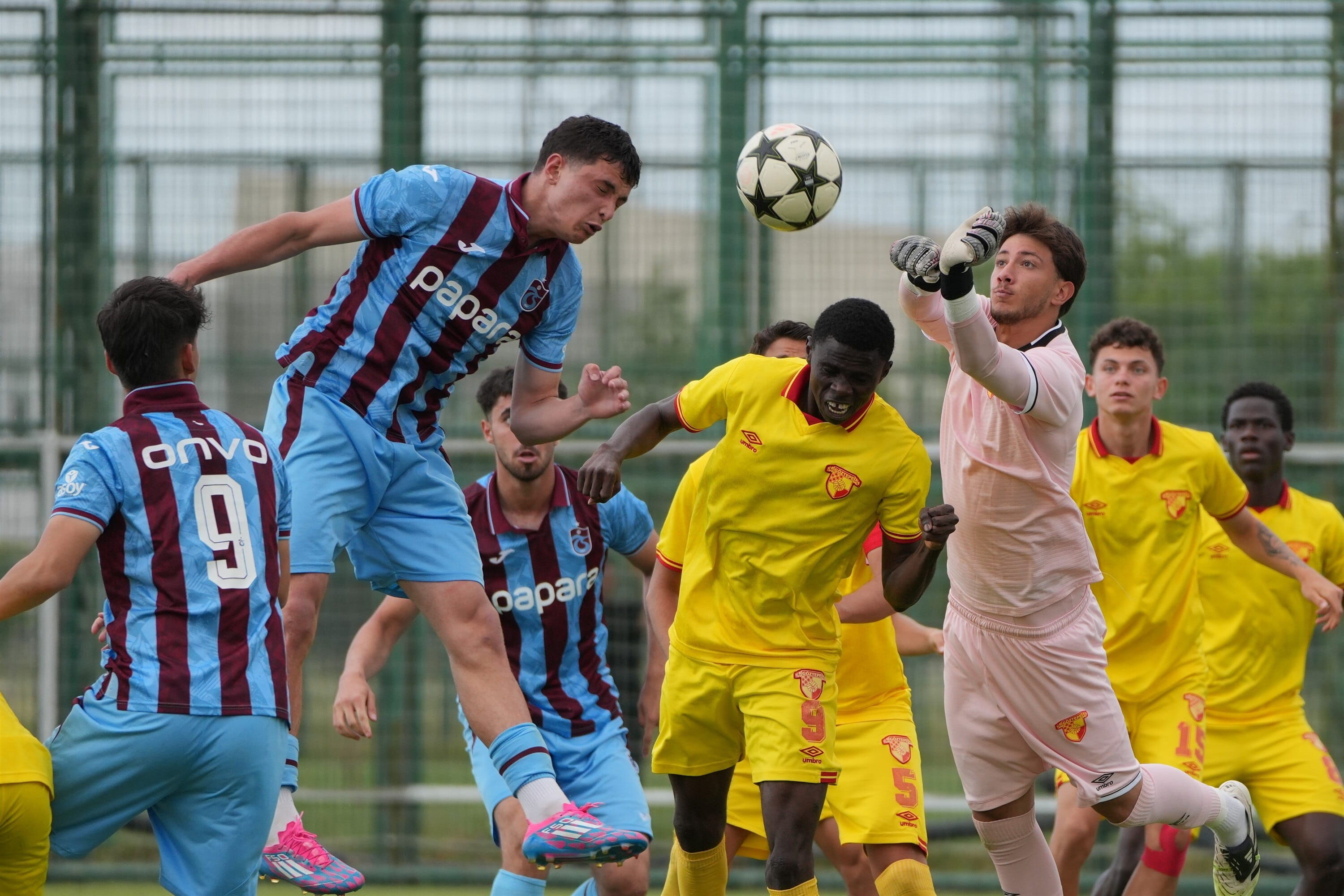 Goztepe U19 Takimi Uefa Genclik Ligi’nd 1338714 397618 (1)