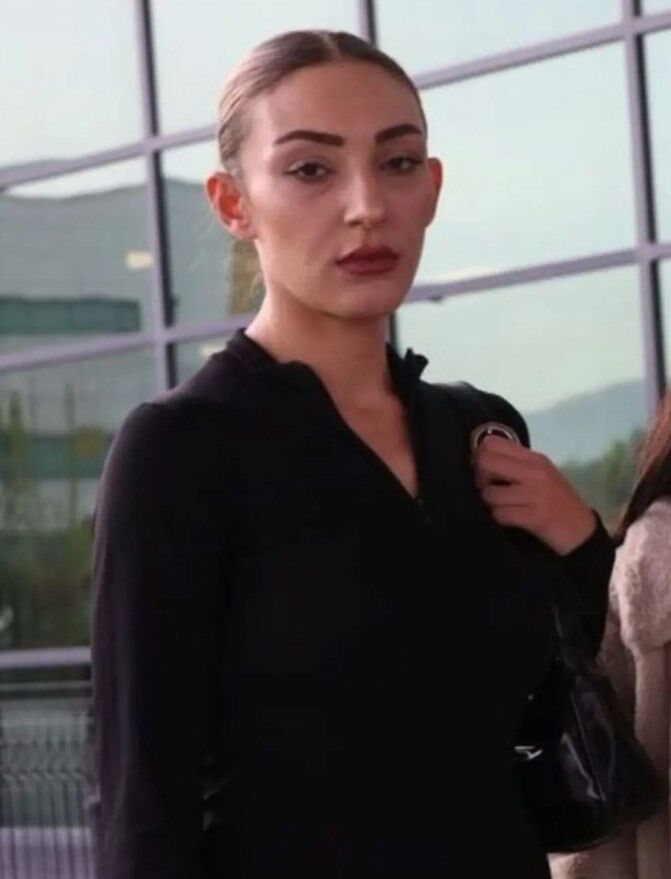 Esra Ezmaci1