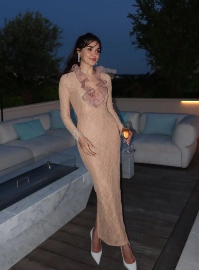 Hande Erçel4
