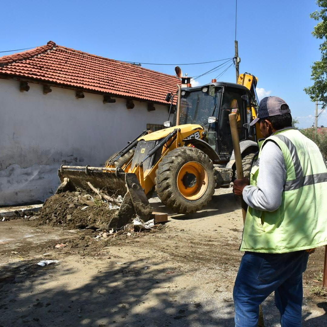 Manisa Büyükşehir Belediyesi’nden Salihli’deki Sel Mağdurlarına Destek (4)
