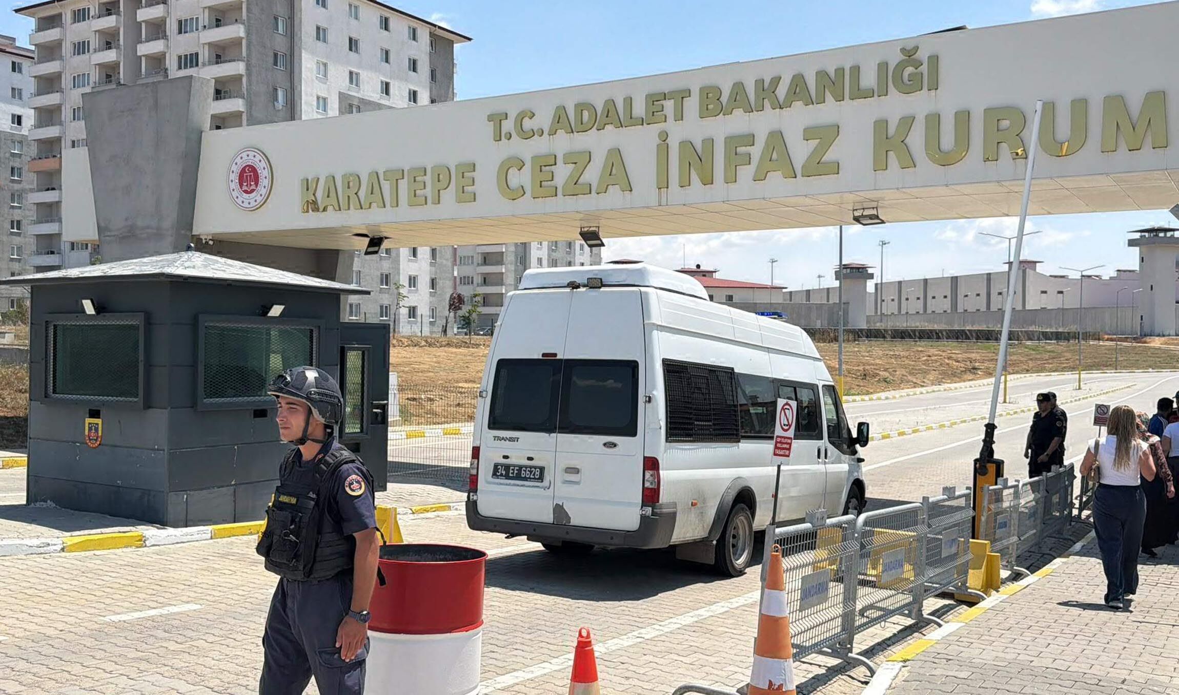 Haluk Levent Corludaki Cezaevine Konul 1414511 420416 (1)