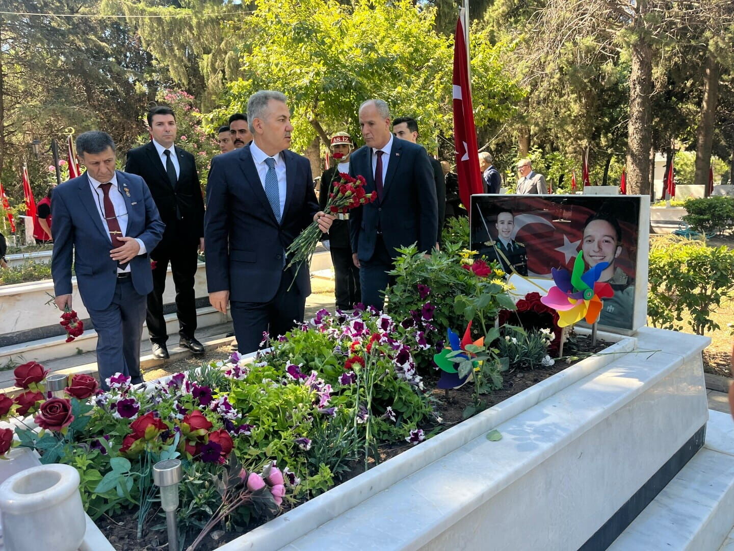 Izmirde 15 Temmuz Sehitleri Dualarla An 1412319 419755 (1)