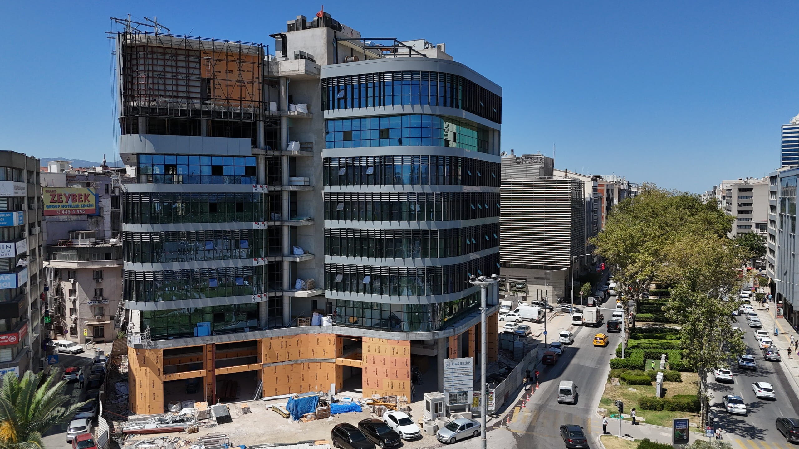 Konak’ın Yeni Hizmet Binasında Sona Yaklaşıldı (4)