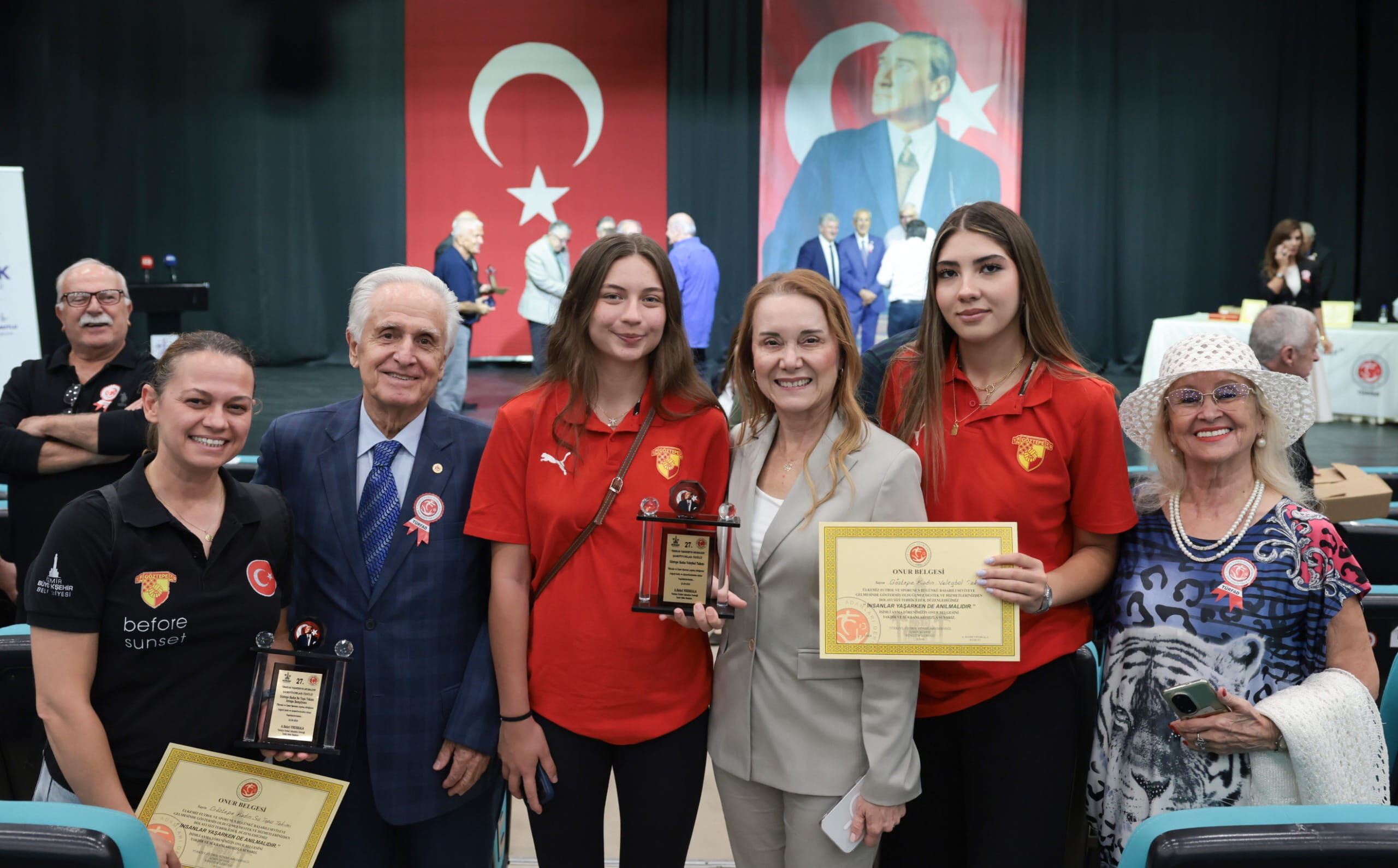 Konak’ta Sporun Emektarlarına Vefa Gecesi (7)