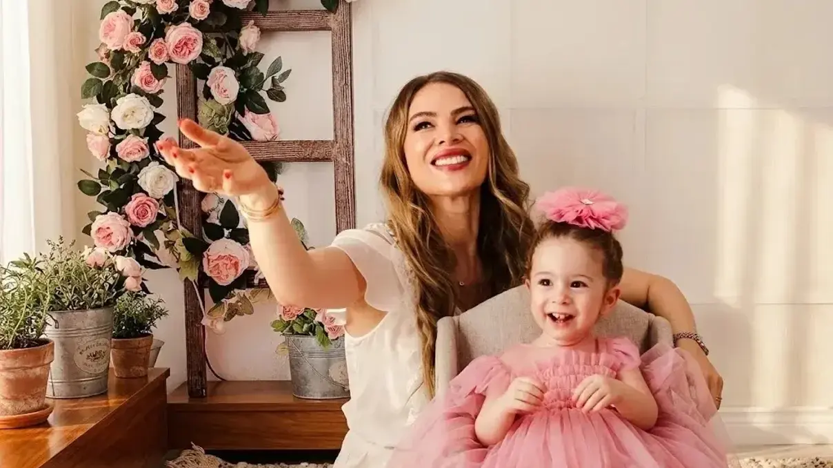 Fatoş Seğmen'in kızı neden vefat etti?